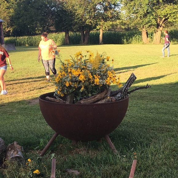 Meet your Posher, Gretchen - Picture 1 of 1